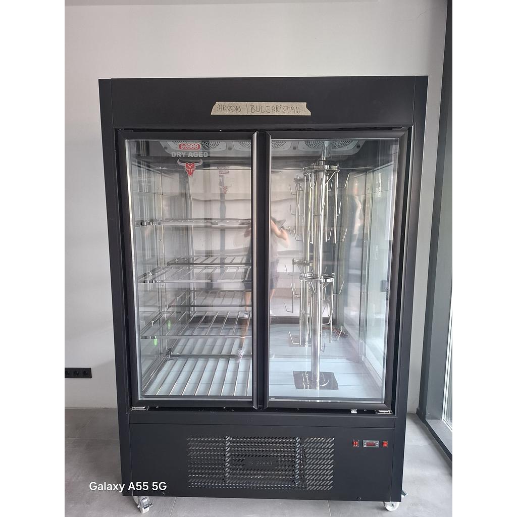 DRY AGED / Dry Ager за зреене на месо р-р 137/75/205 см / 2 врати едната част с рафтове другата с въртящ механизъм за окачване, цвят черен + хималайска сол