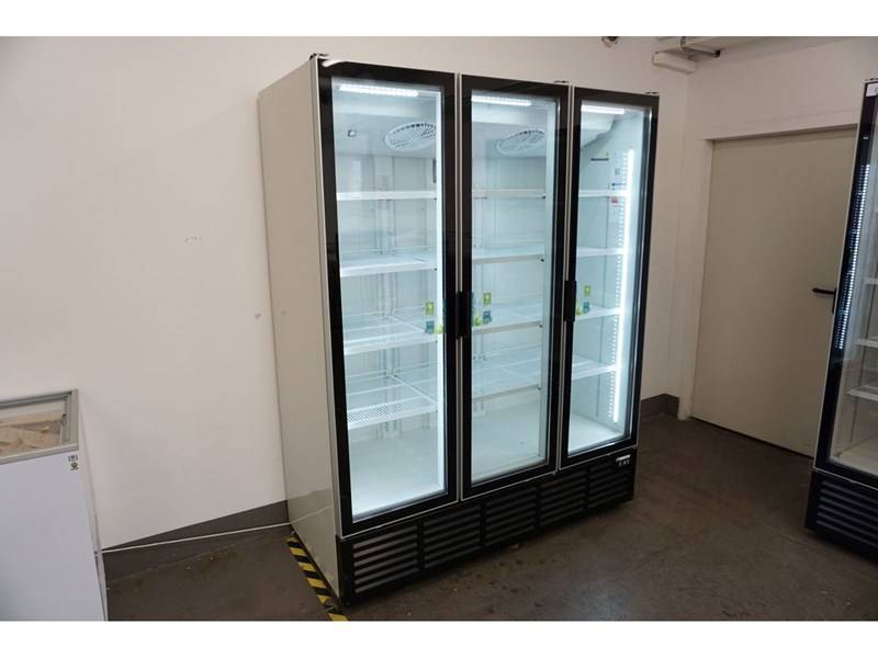 Wall-mounted refrigerated display case Eco Cold EC 90 117,
162x72x209 cm/ Plug-in, R290